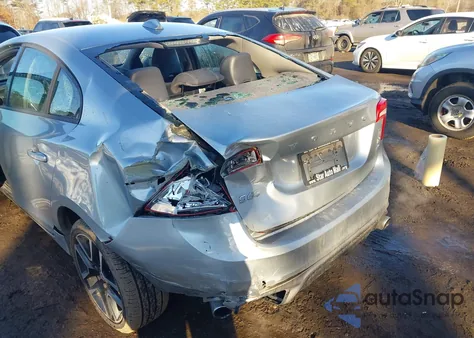 2017 Volvo S60 T5 Dynamic z USA, uszkodzony, nr VIN YV140MTL3H2434602